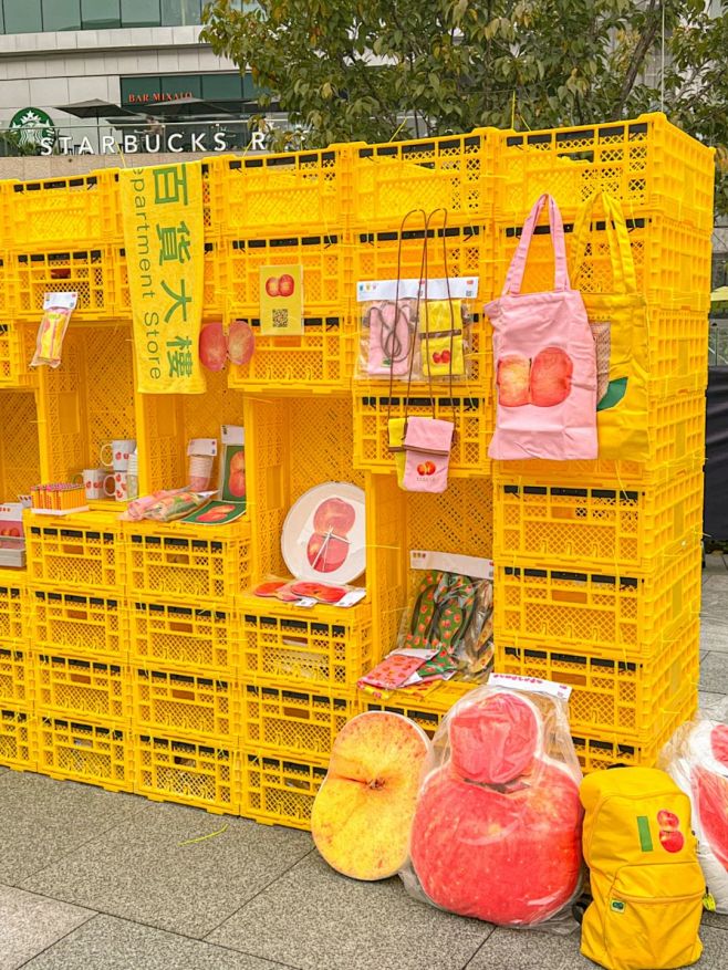 万象城创意市集又来啦！给秋冬增添一些色彩...