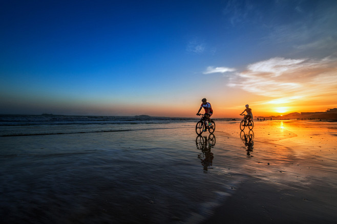 木子女生从溺爱小太阳转采于2019-10-17 12:18:41海滩骑行行者木子