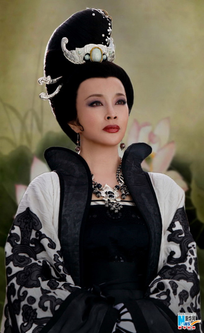 2011武则天秘史精彩剧照刘晓庆版武媚娘