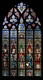 比利时萨布隆圣母教堂的天窗。