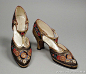 花朵古董鞋 | 20世纪初的优雅古董鞋 #在岁月里静静开放，早安#