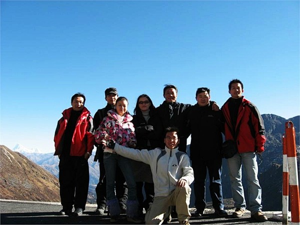 雅鲁藏布大峡谷景点图片