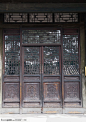 古代门窗艺术-古老的木门