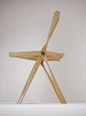 #家具设计#Pepe椅
由设计师Helene Steiner 设计制作的Pepe椅，是用榉木薄板卷起来制作而成。卷起来的木头有更强的塑型能力，使得椅子呈现有趣不一样的形状和构造。