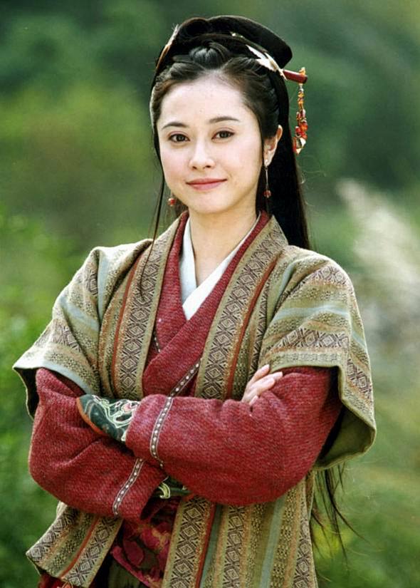 何美钿古装真人忆绾同采自tieba.baidu.