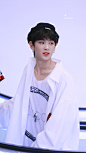 黄明昊