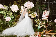 #诺丁山作品# 
《绘悦》
你还有什么样的愿望
让它们跃然跳进我的纸上
你还有什么样的快乐
请它们在愿意时不速到访
或许风起，推开我的纸我的窗...展开全文c