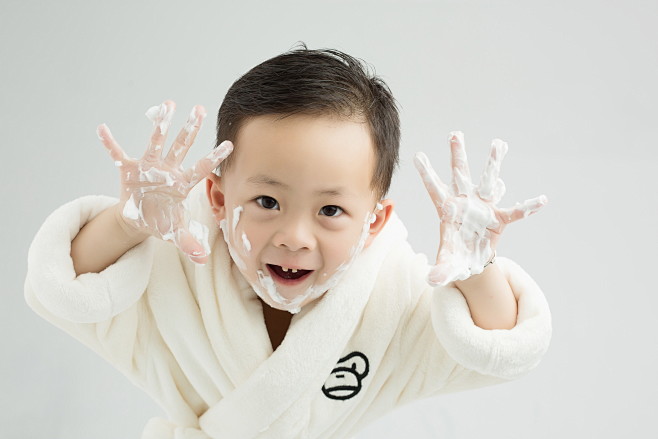 童真系列客片❤  #黑人叔叔儿童摄影客片...