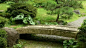 日式庭院设计必须了解的6大元素！ : 　　日本园林有着独特的自然景观，较为单纯、凝练，细节上的处理是其最精彩的地方，它结合水、石、沙、植物等简单的自然元素，创建一个静谧的禅宗花园。这些各种各样的元素相互联系起来便构造成一个微型的大自然。日