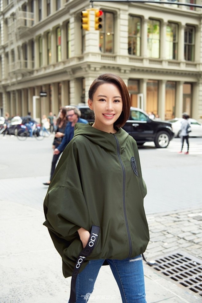 潘晓婷慵懒居家写真曝光 白皙长腿引关注