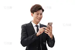 人物系列实景拿着手机很开心的职业男性