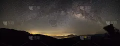 美丽的天空在Doi Inthanon山，清迈，泰国。