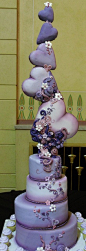 purple hearts cake! Wow!  紫心蛋糕！