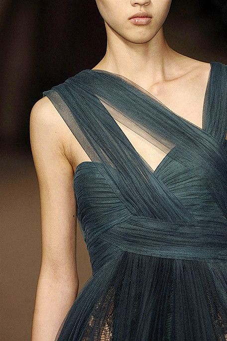 Elie Saab: intricacy...