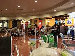 遇到气流在盘旋了一会... 停落在马尼拉国际机场 是此行第二个转机点  三字代码MNL 这里的雪茄不比古巴的差哦~,JK