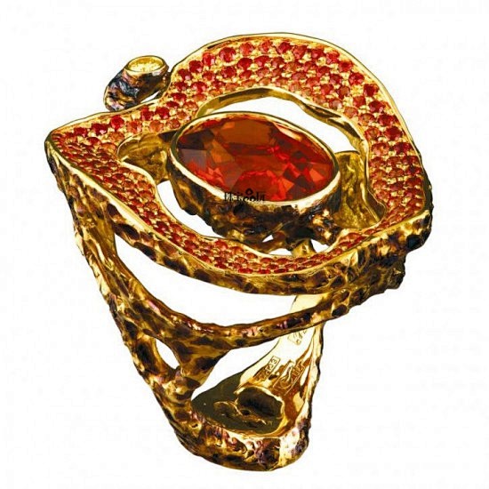 Jewellery Theatre：为珠...