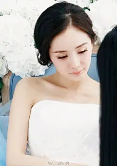 #杨幂# 大幂幂英纳格宣传海报+拍摄花絮图9P分享~ 婚纱幂美美哒~