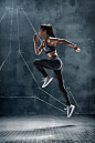 Pump it : Working out with Reebok