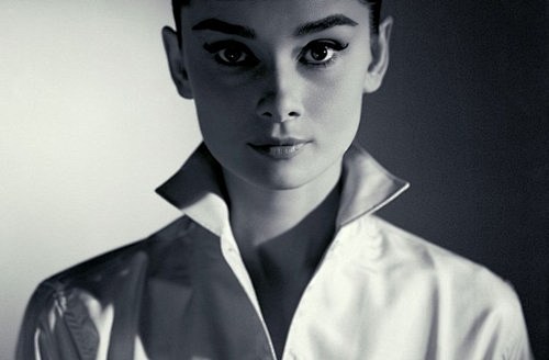 Audrey Hepburn//眼袋啊。...