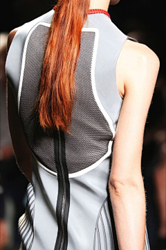 Really_要早睡采集到Fashion Clothes