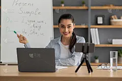 现代在线课程，辅导，新冠肺炎封锁期间的新常态