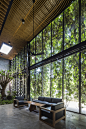 拨开绿藤门，走进办公室 DESINO Eco Manufactory Office,© Hiroyuki Oki