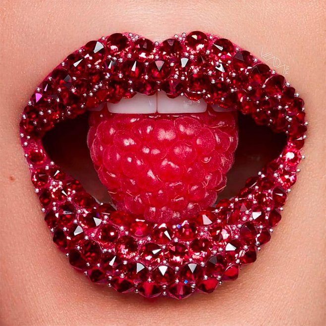 嘴唇就是画布：彩妆艺术家Vlada Ha...