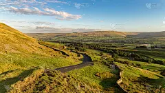 英国北约克郡Buttertubs Pass的约克郡山谷景观