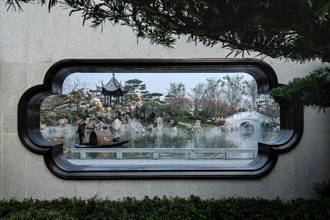 景墙中空框西湖

湖上波光迷人眼

依壁...
