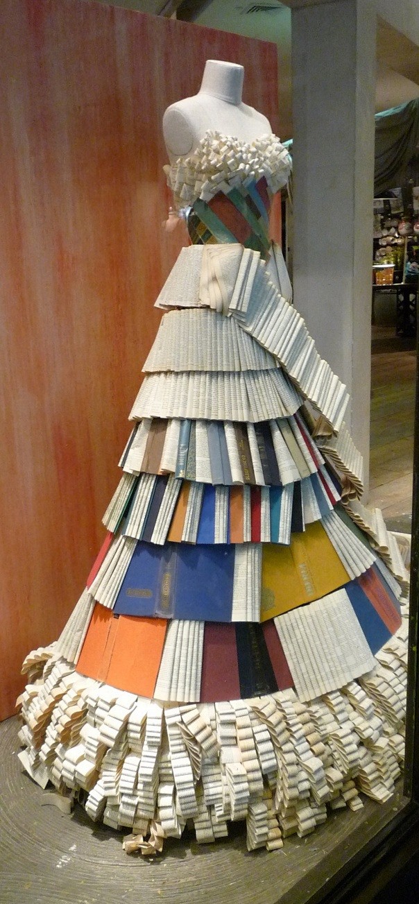 Book dress in an Ant...