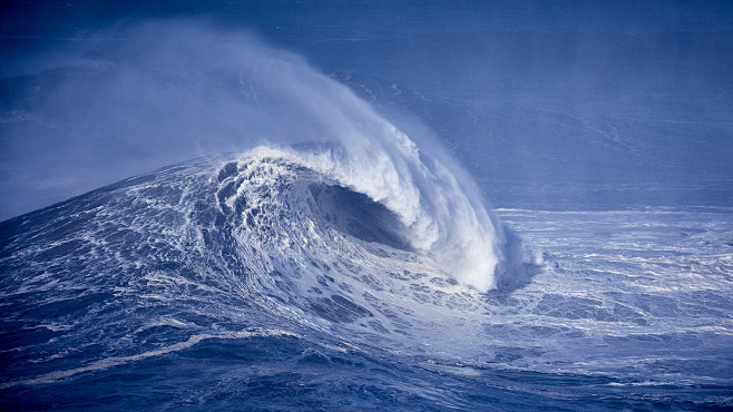 Nazaré Big Waves : F...