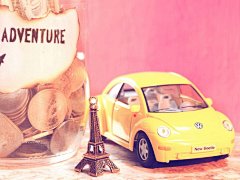 怀旧玩具汽车模型摄影桌面壁纸 1024x768