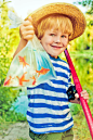 明亮,人,休闲器具,设备用品,生活方式_483230801_Goldfish fishing_创意图片_Getty Images China