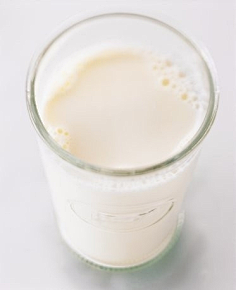 爱ღ与孤独采集到牛奶