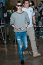 EXO组合成员吴世勋9月20日韩国金浦机场街拍 (飞北京)