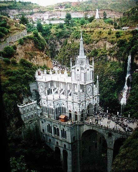 【哥伦比亚Las Lajas教堂 太美了...