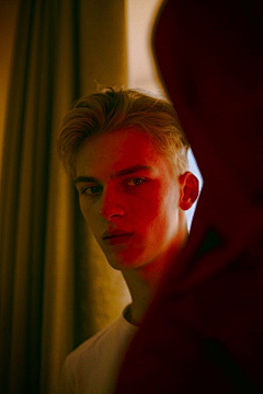 MRYES7采集到Dominik Sadoch