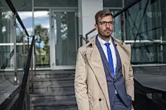 我们回家吧!今天是工作中非常重要的一天。