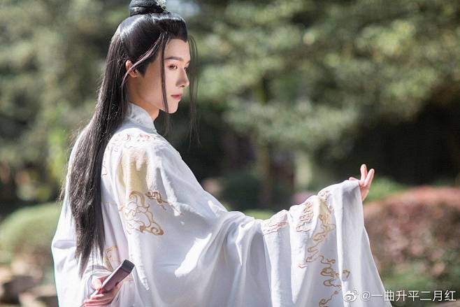 模特一曲又名洋洋微博一曲升平二月红汉服圆领袍汉服小哥哥汉服模特