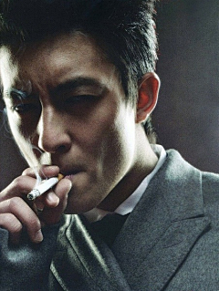 色弱的小设计采集到我爱型男