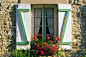 每一扇窗都开满鲜花—莫奈的花园：法国小镇吉维尼。



















