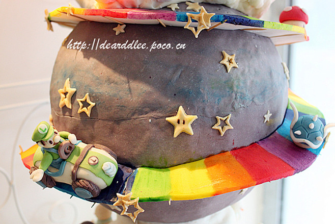 令人惊叹的mario蛋糕~彩虹好美！