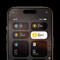 一部沙漠色钛金属外观的 iPhone 16 Pro，显示个性化锁定屏幕。