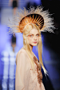 Jessica Stam@ Jean Paul Gaultier Spring 2007 Couture 屎蛋这场算不算她最网红的造型？ ​​​​