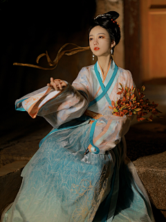 风林灵夜采集到美女