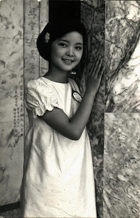 邓丽君的黑白世界－－数十老照片记录成长历...