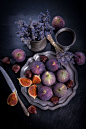 Great use of lights in food photography. Figs on dark bakckground with intriguing purplish hue. More: 