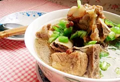 清炖排骨  点击图片get√做法（电脑版）。好看、好吃的美食，你也能做。关注新菜谱，365天，每日三餐不重样。 #家常菜# #午餐# #吃货#