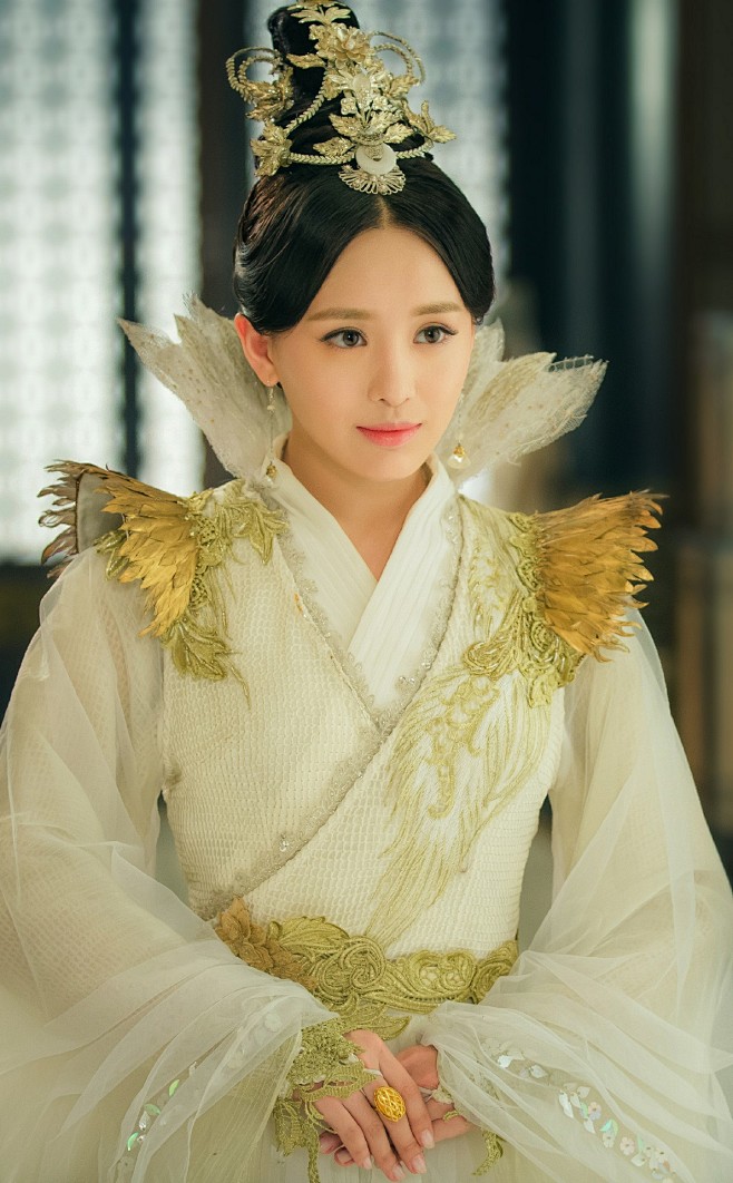 凤奕–班铃儿–罗秋韵