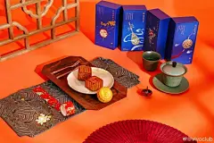 阿里、腾讯、网易、杰士邦等30家中秋月饼设计大PK！（2019完整版）_礼盒 : 字节跳动今年的中秋节礼盒的颜值非常的高，月饼盒是一个包包的设计，表面的刺绣也十分的中国风，上面有中国古典建筑和动物。 重点是打开后，每个月饼小盒包装上，还配上了不同的唐老鸭的表情包。 网易游戏今…